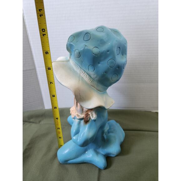 Rare Universal Statuary Girl in Blue Pajamas holding Doll 1974 MCM - Picture 9 of 12